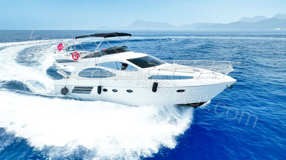 Cosmic Princess 2 Yachtfoto